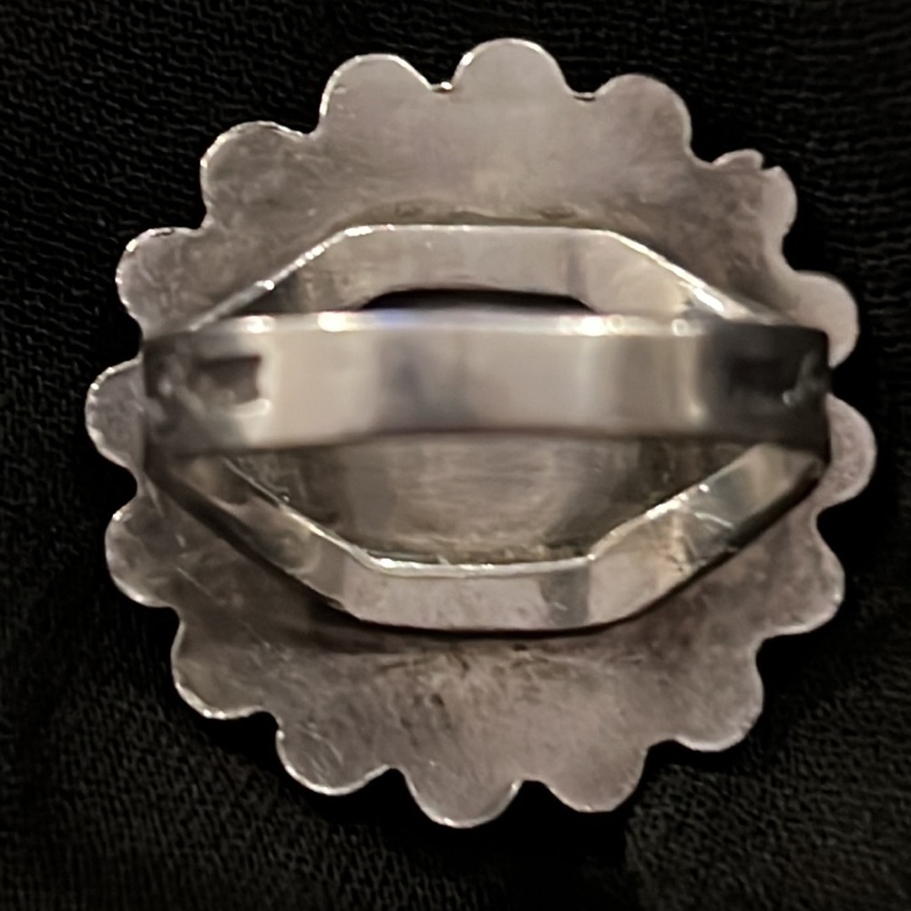 Navajo Native American heavy unmarked sterling silver ring size 6.25 - Picture 5 of 5
